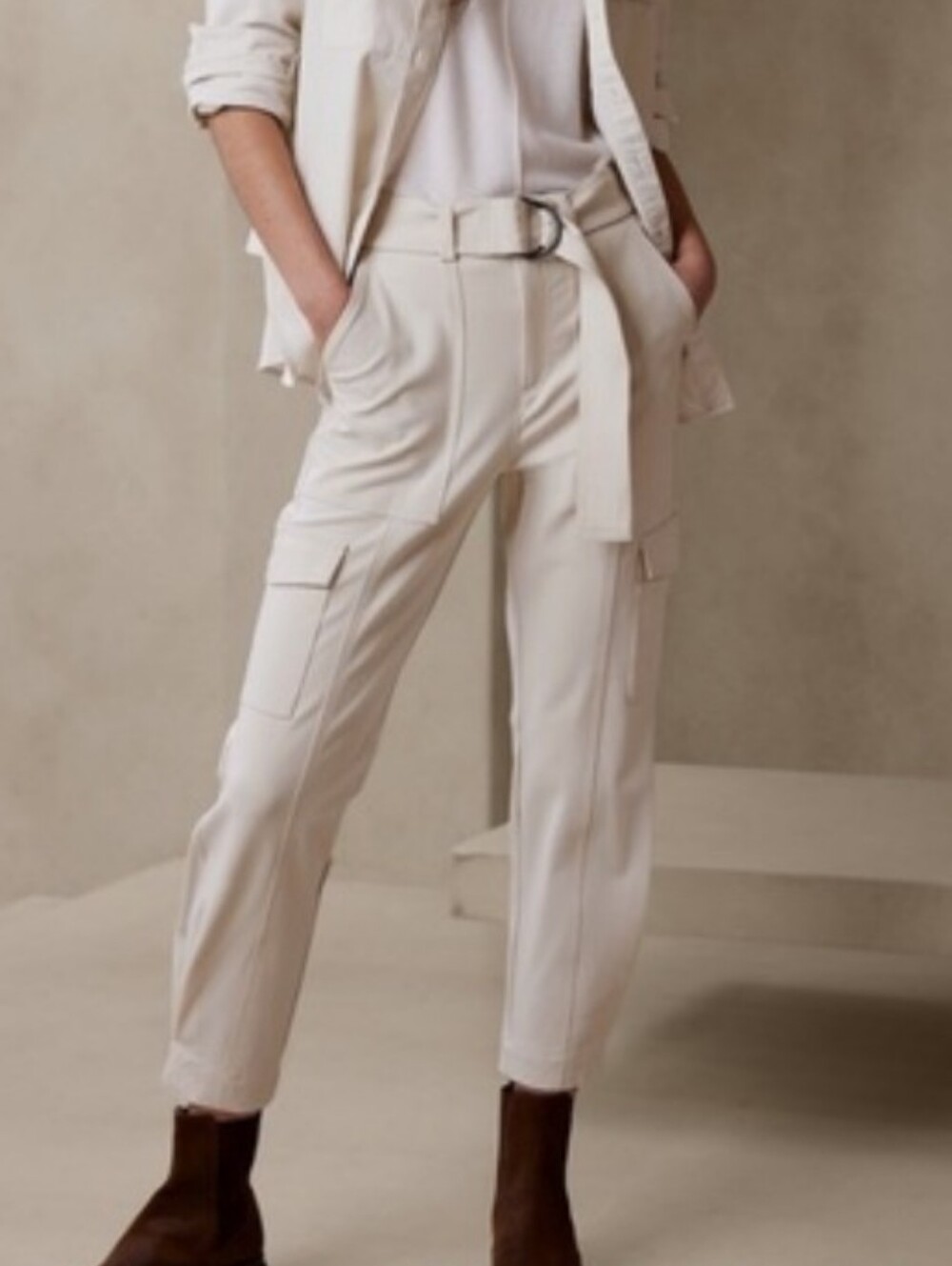 Banana Republic Slim Refined Stretch Cargo Pants Women  10 Ivory Casual No Belt